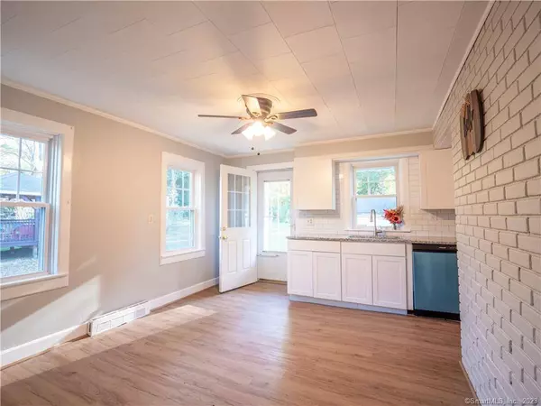 19 River Street, Plainfield, CT 06374