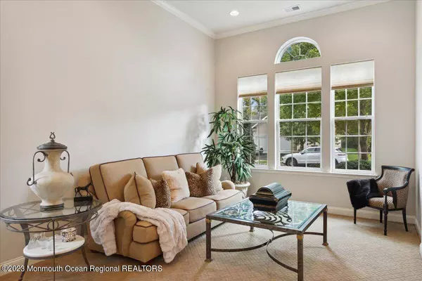 23 Whirlaway Road, Manalapan, NJ 07726