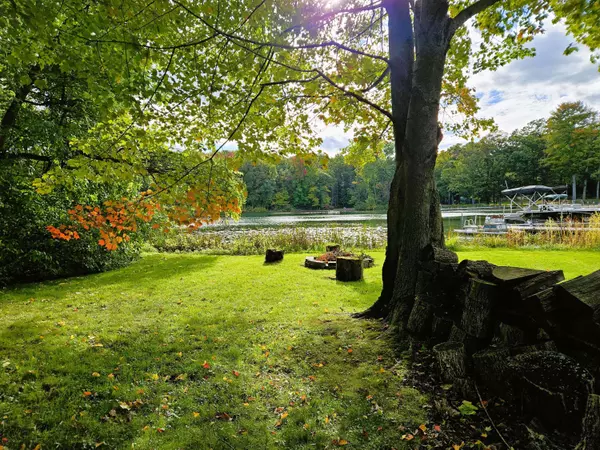 8777 Vanderstel Drive, Newaygo, MI 49337