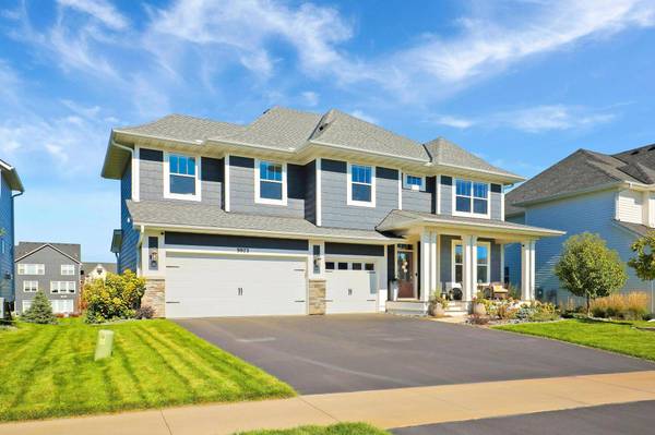 9973 Arrowwood TRL, Woodbury, MN 55129