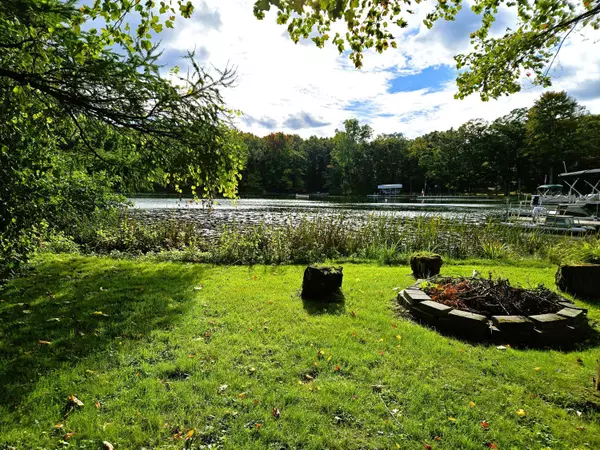 8777 Vanderstel Drive, Newaygo, MI 49337