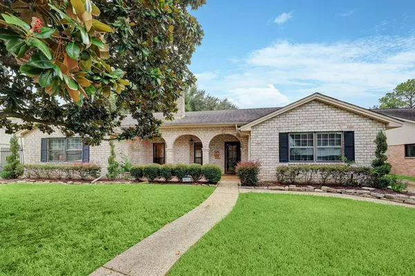 10731 Candlewood DR, Houston, TX 77042