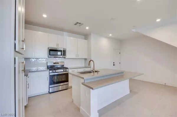 4288 Eagle Summit Avenue, Las Vegas, NV 89141