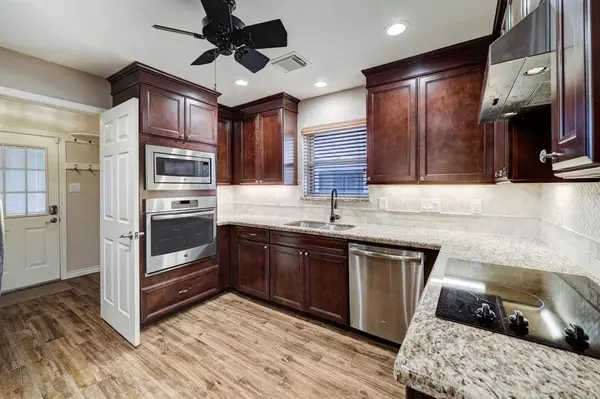 10731 Candlewood DR, Houston, TX 77042