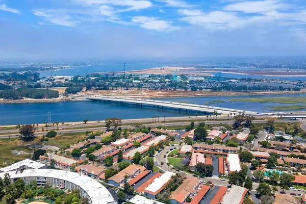 4238 Loma Riviera Ln, San Diego, CA 92110