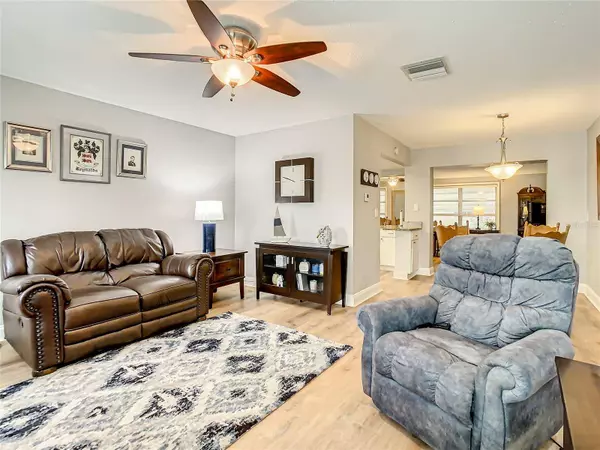 9740 N 44TH WAY N, Pinellas Park, FL 33782