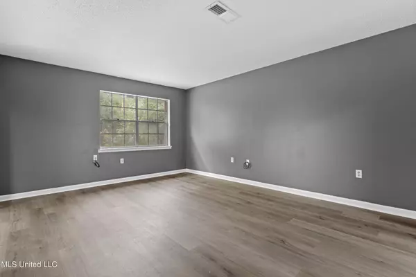 6301 Shore Drive, Ocean Springs, MS 39564