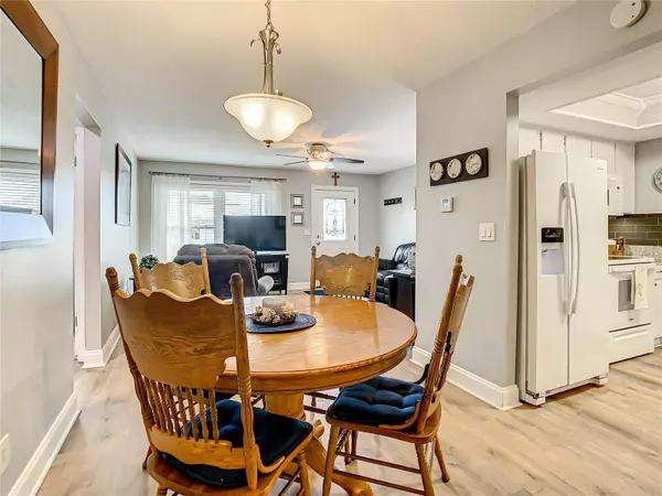 9740 N 44TH WAY N, Pinellas Park, FL 33782