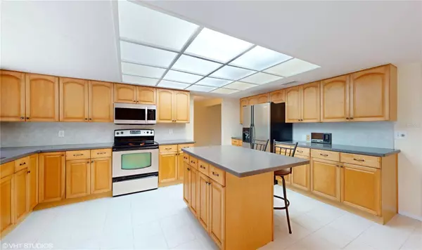 15838 GLENARN DR, Tampa, FL 33618