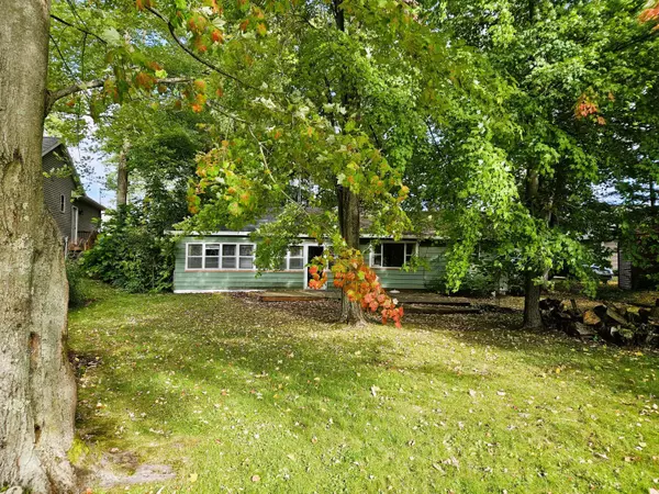 8777 Vanderstel Drive, Newaygo, MI 49337