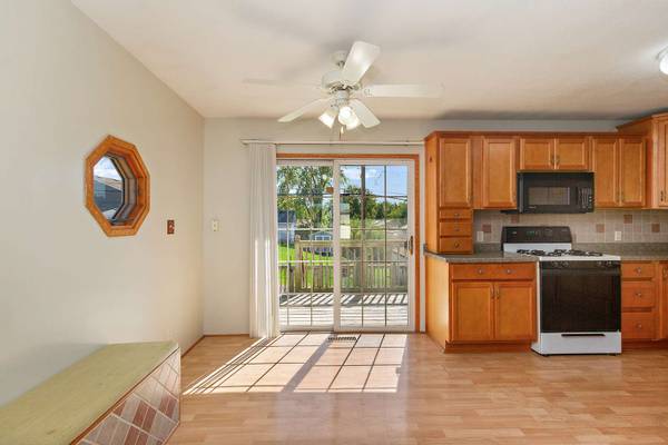 9325 Willow LN, IL 60448