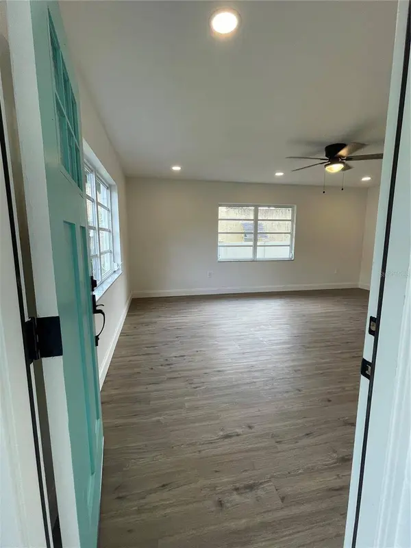 5055 9TH ST, Zephyrhills, FL 33542