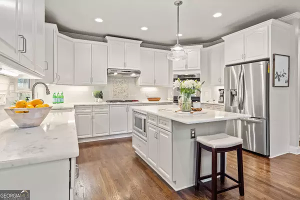 1755 Hawk View CT, Cumming, GA 30041