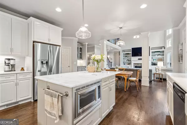 1755 Hawk View CT, Cumming, GA 30041