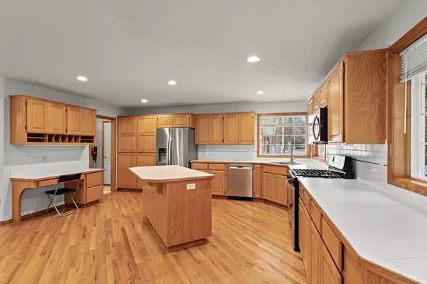 12925 W Greenfield Rd, Nine Mile Falls, WA 99026