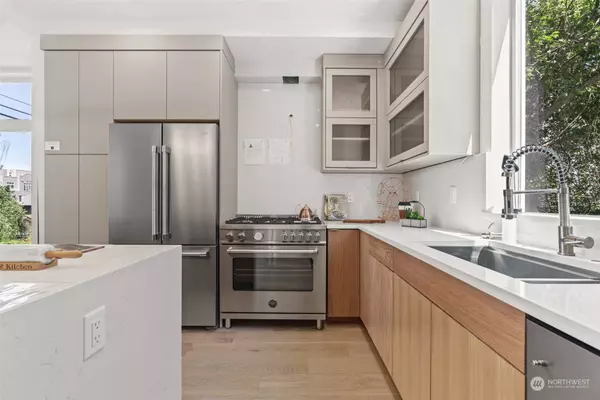 4849 42nd AVE SW, Seattle, WA 98116