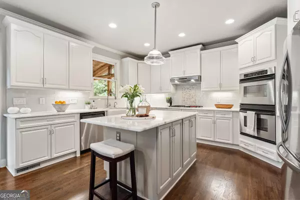 1755 Hawk View CT, Cumming, GA 30041