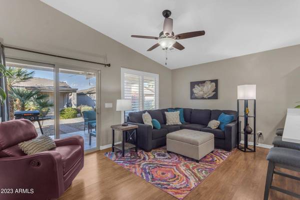 3402 E CHERRY HILLS Place, Chandler, AZ 85249