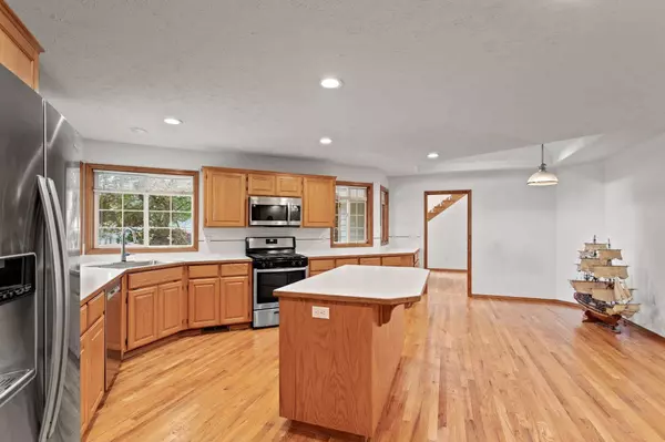 12925 W Greenfield Rd, Nine Mile Falls, WA 99026