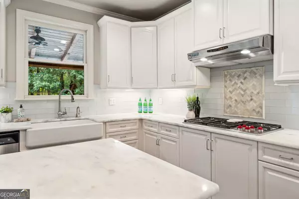 1755 Hawk View CT, Cumming, GA 30041