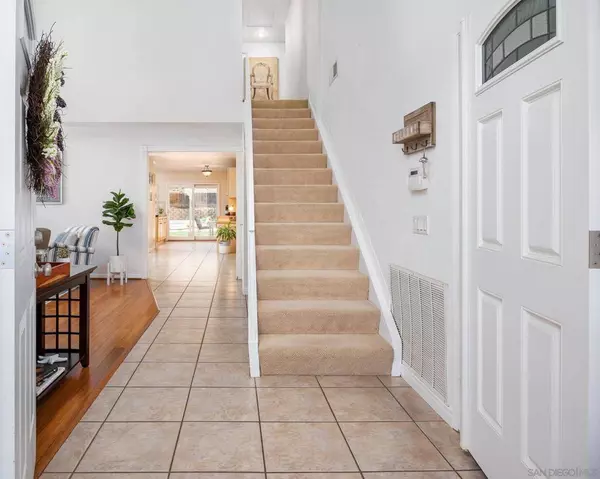 11447 Aliento Court, San Diego, CA 92127