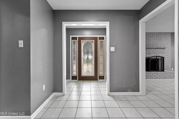 6301 Shore Drive, Ocean Springs, MS 39564