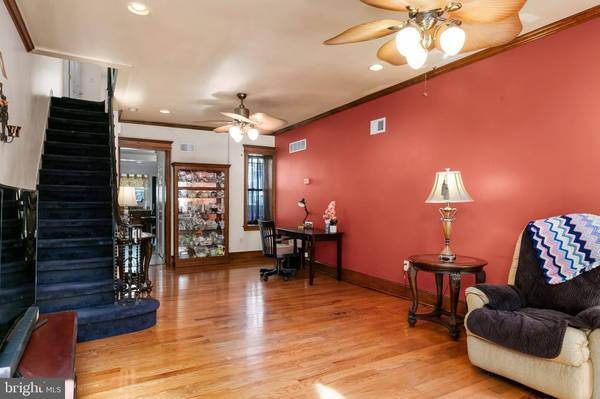 2992 SALMON ST, Philadelphia, PA 19134