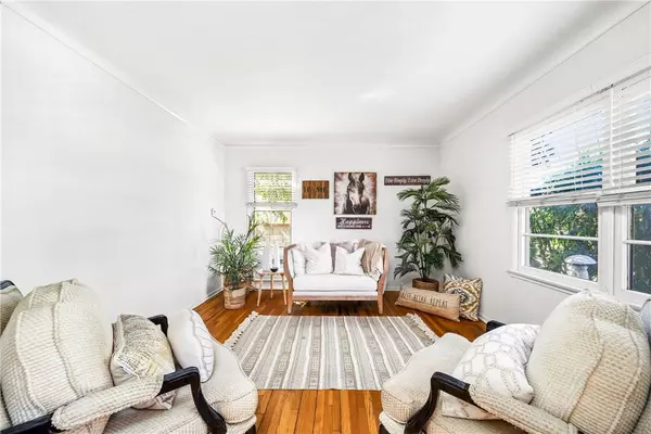 13908 Hamlin ST, Valley Glen, CA 91401