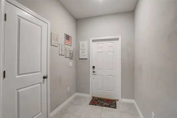 9606 PEMBROOKE PINES DR, Sun City Center, FL 33573