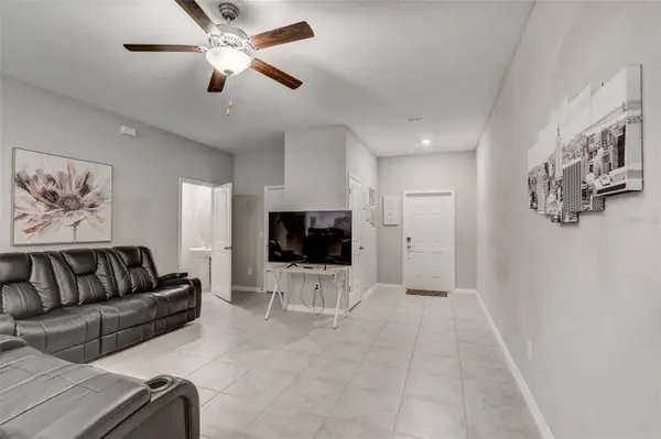 9606 PEMBROOKE PINES DR, Sun City Center, FL 33573