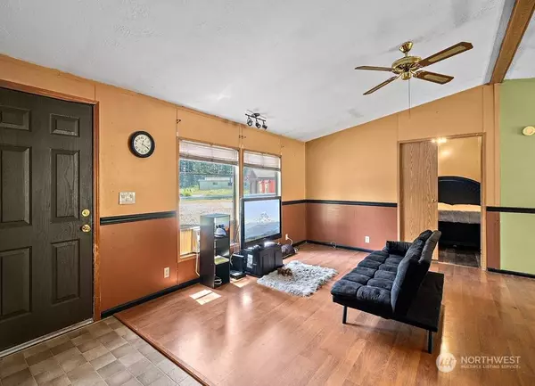 7611 200th ST E, Spanaway, WA 98387