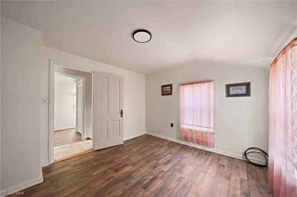 1398 Fairview AVE, Atwater, OH 44201