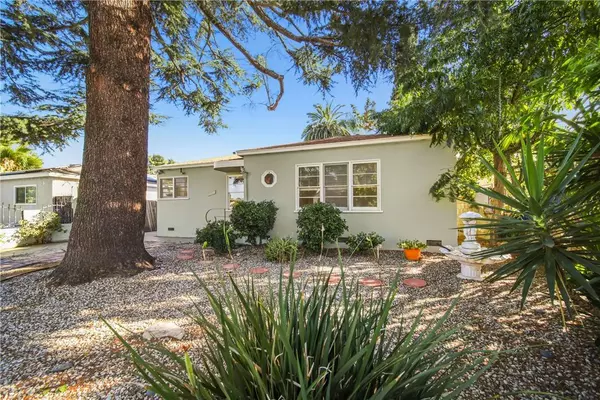 13908 Hamlin ST, Valley Glen, CA 91401