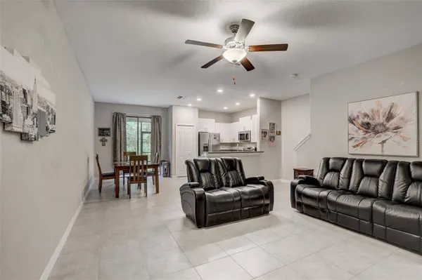 9606 PEMBROOKE PINES DR, Sun City Center, FL 33573