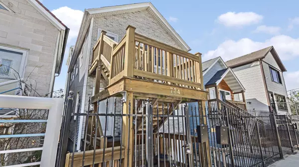 734 N Willard CT, Chicago, IL 60622