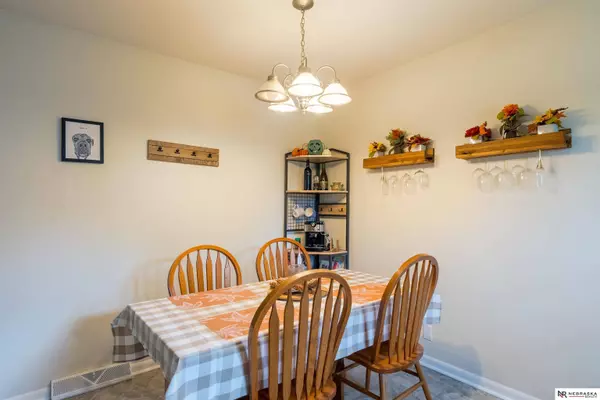 12623 Ohern Street, Omaha, NE 68137