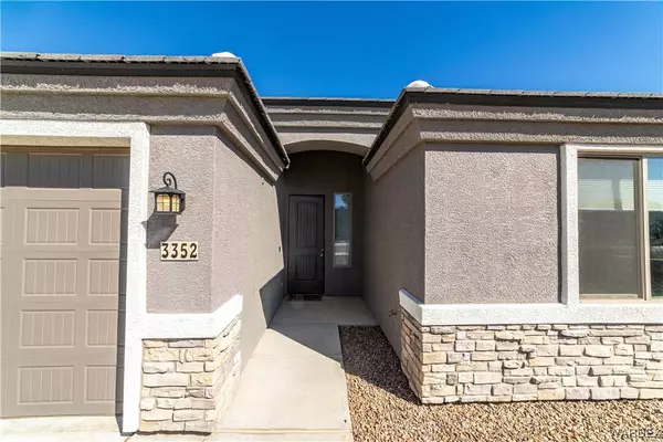 3352 Palmeras ST, Kingman, AZ 86401