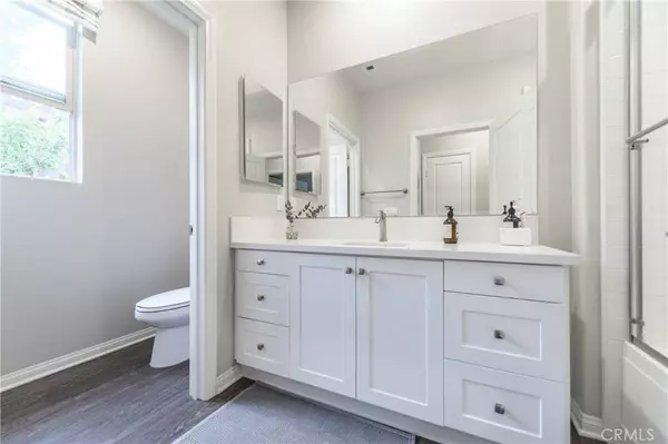 308 Carlow, Irvine, CA 92618