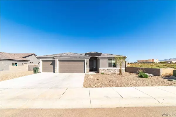 3352 Palmeras ST, Kingman, AZ 86401
