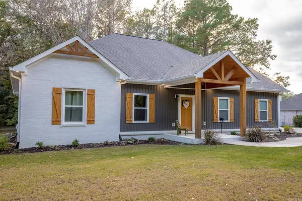 2422 Meadowpond Trail, White Hall, AR 71602