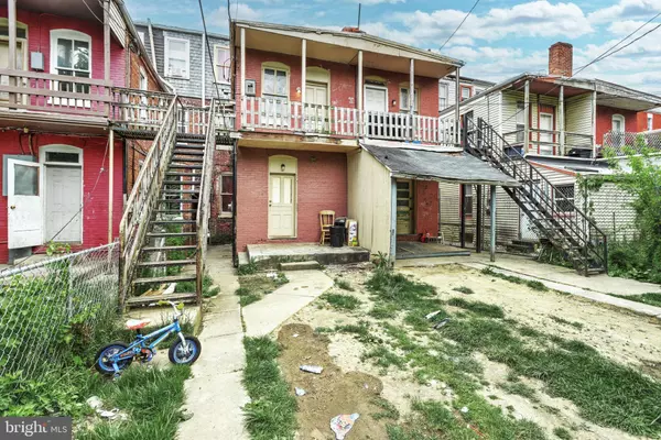 137 S WEST ST, York, PA 17401