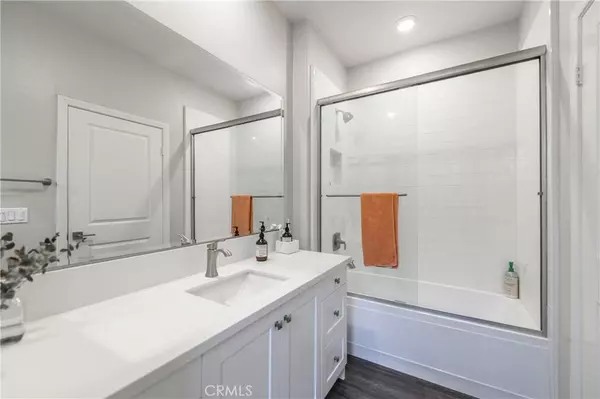 308 Carlow, Irvine, CA 92618