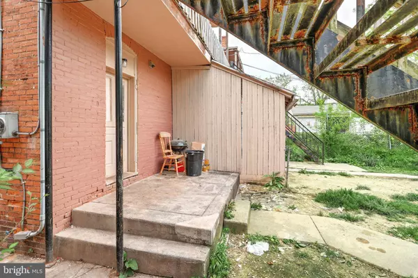 137 S WEST ST, York, PA 17401