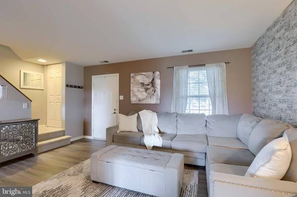 72 LEXTON DR, York, PA 17404