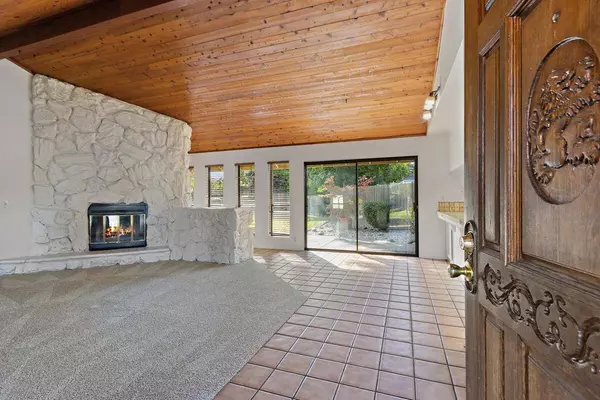 79 Las Positas CIR, Sacramento, CA 95831