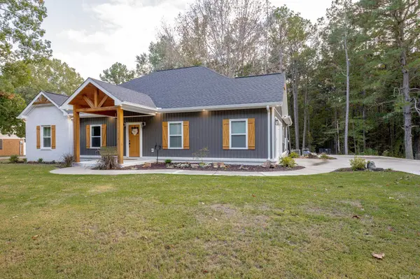 2422 Meadowpond Trail, White Hall, AR 71602