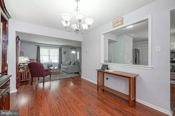 1109 S BEECHAM RD, Williamstown, NJ 08094