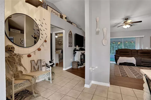 155 BERGEN CIR, Auburndale, FL 33823