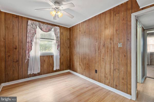 12 JAY DR, New Castle, DE 19720