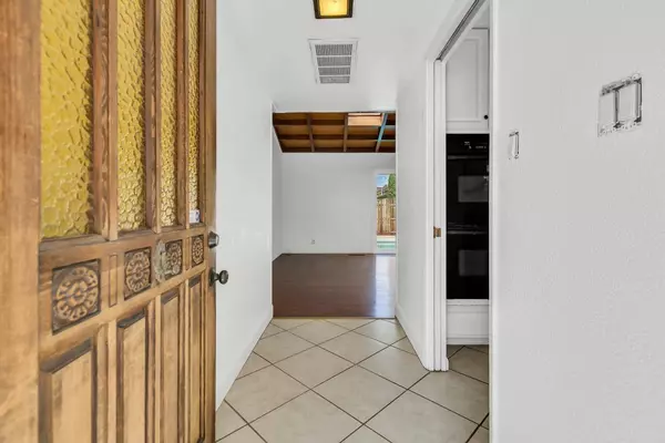 4451 Winding WAY, Sacramento, CA 95841